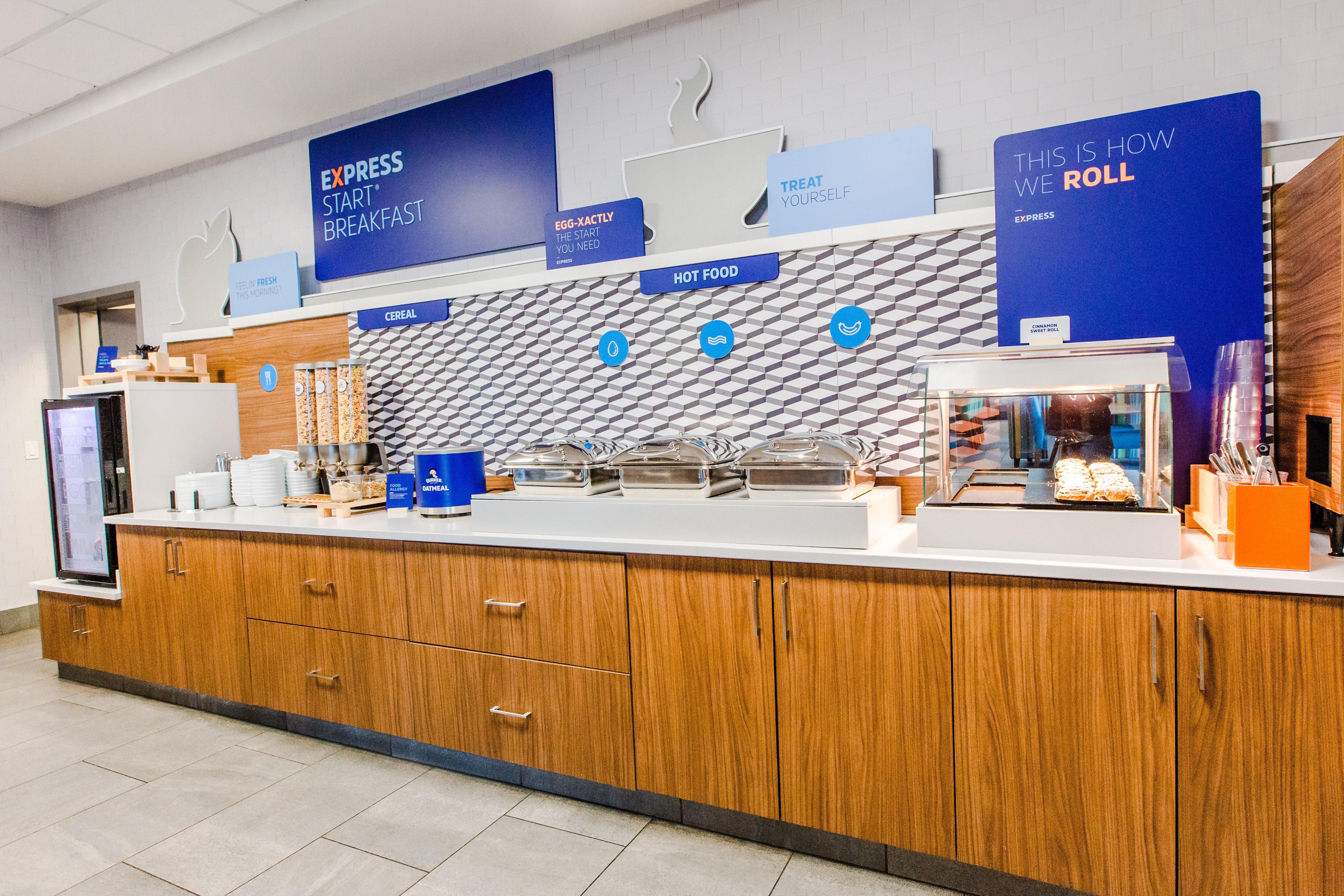 Holiday Inn Express & Suites - West Edmonton-Mall Area By Ihg Exterior photo
