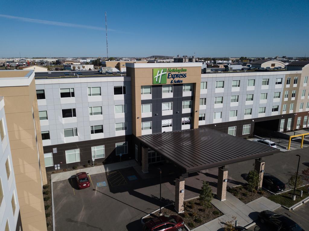 Holiday Inn Express & Suites - West Edmonton-Mall Area By Ihg Exterior photo