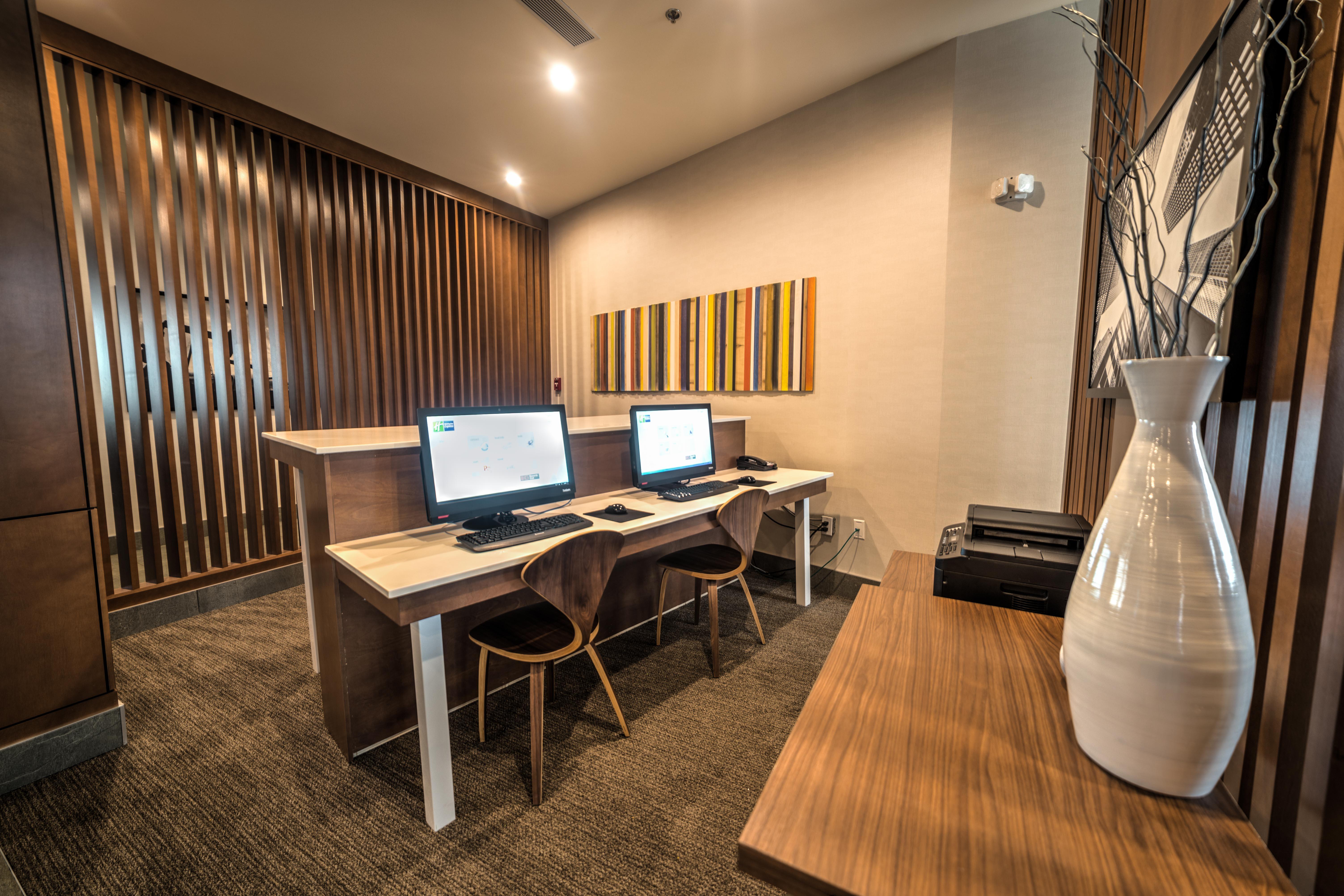 Holiday Inn Express & Suites - West Edmonton-Mall Area By Ihg Exterior photo