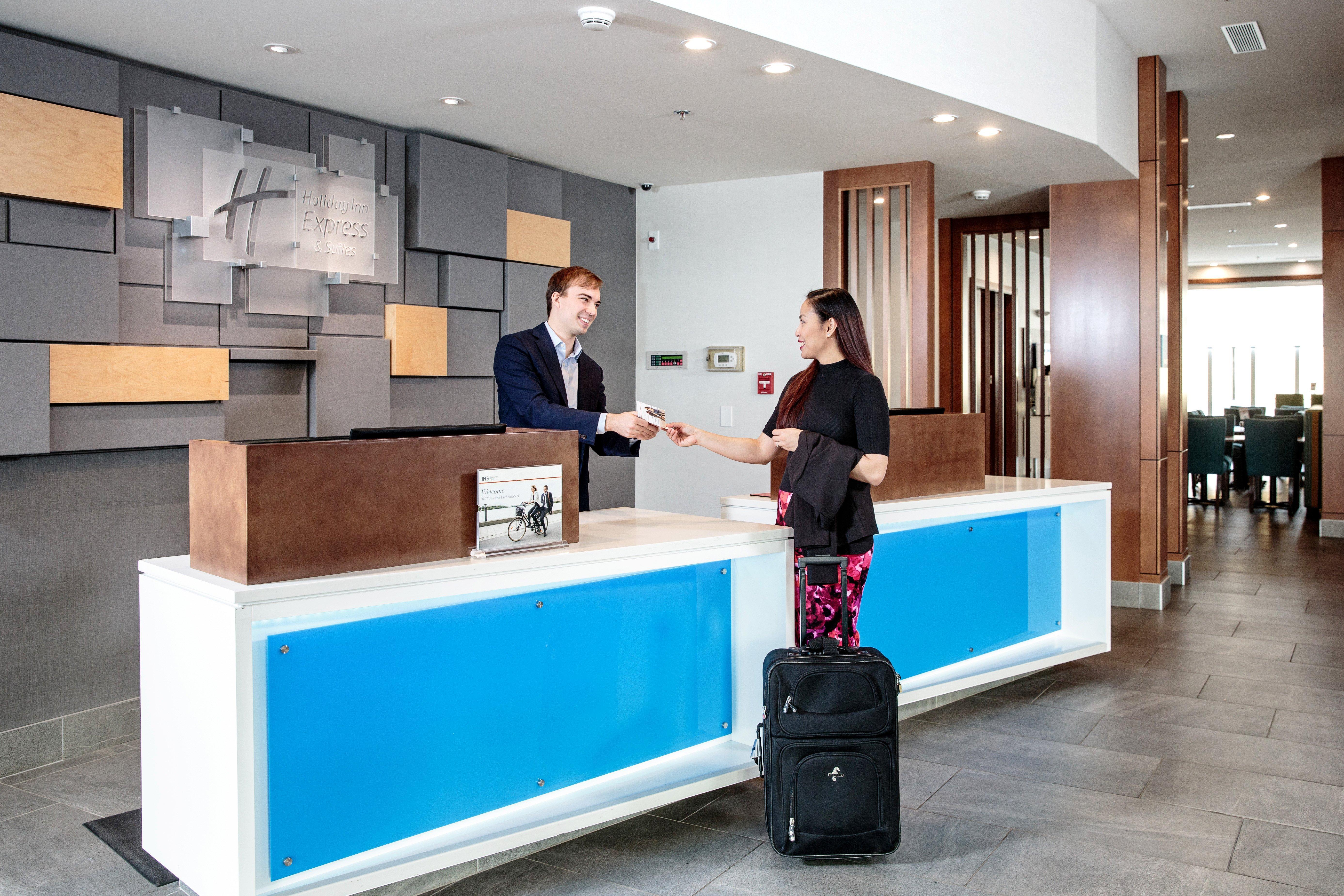 Holiday Inn Express & Suites - West Edmonton-Mall Area By Ihg Exterior photo