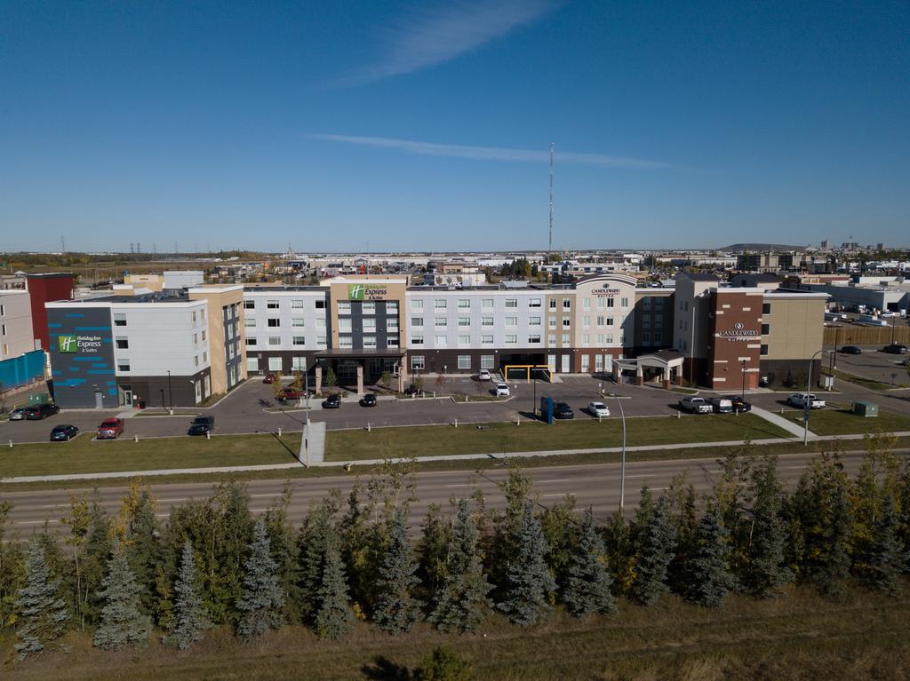 Holiday Inn Express & Suites - West Edmonton-Mall Area By Ihg Exterior photo