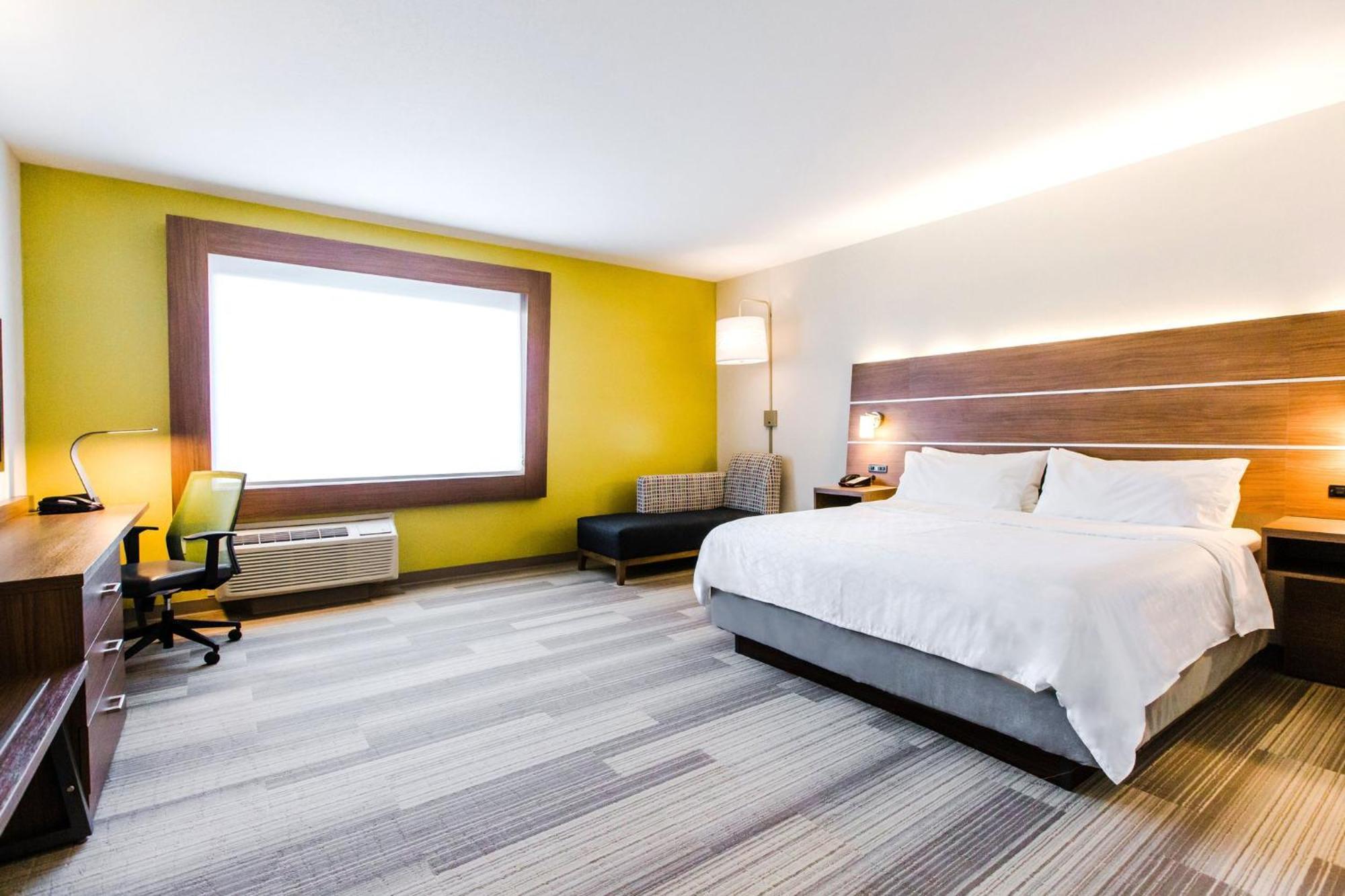 Holiday Inn Express & Suites - West Edmonton-Mall Area By Ihg Exterior photo